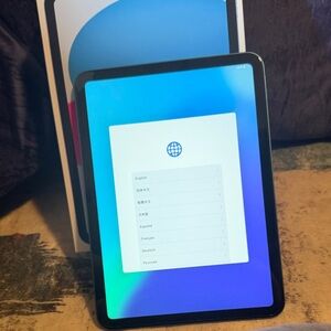 Apple iPad - Like new condition